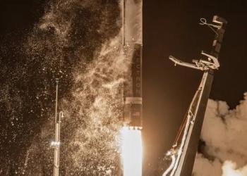 新西兰人创办的火箭实验室向月球发射 NASA 卫星（+动图）