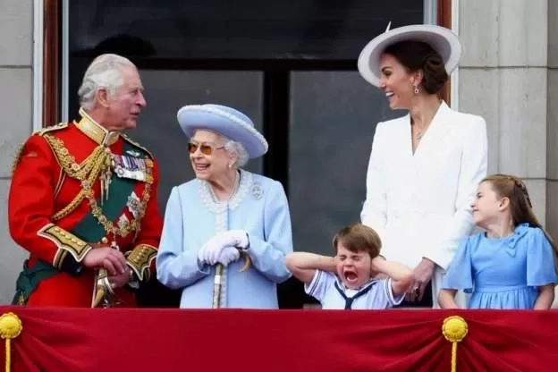 英女王伊丽莎白二世在位70年白金禧:书写历史的时刻