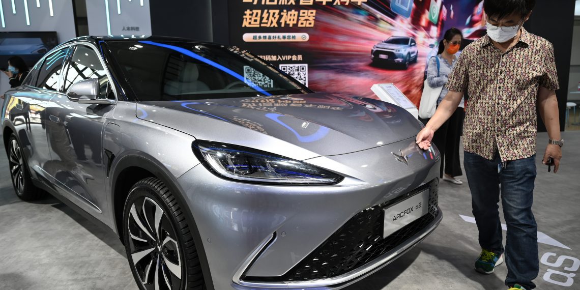 (中国这十年)工信部:中国新能源汽车产销量连续7年位居世界第一