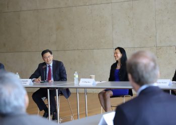 中国驻美大使：希望中美关系早日回到健康稳定发展的正确轨道