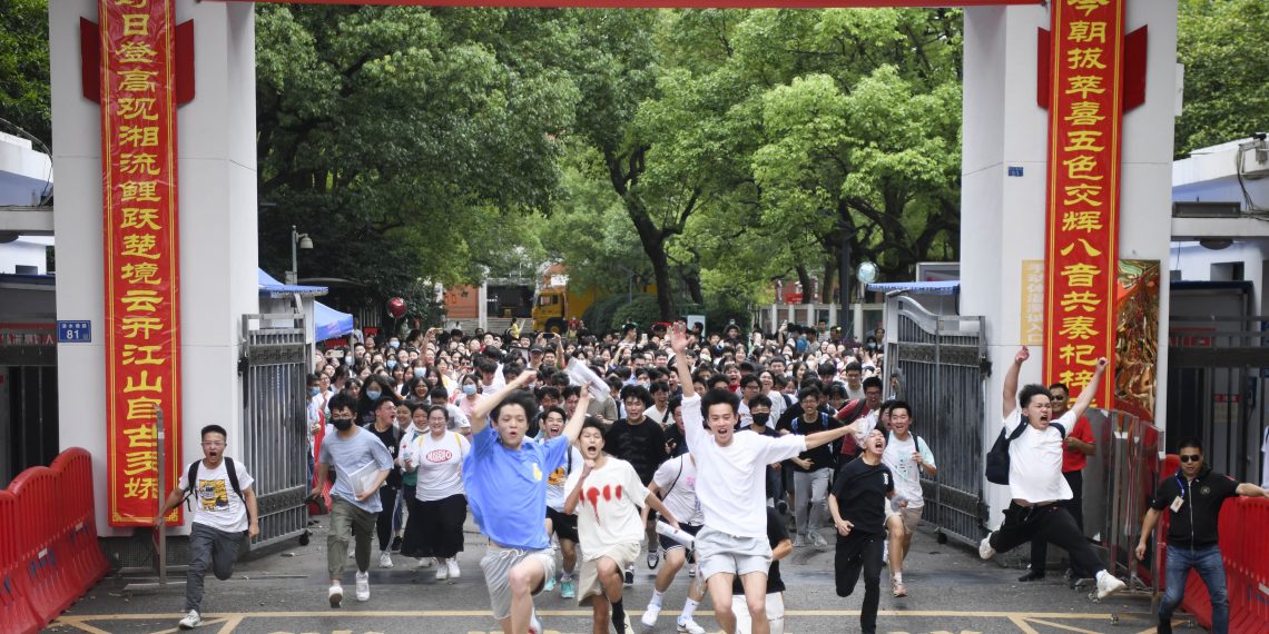 中国高考题目“难度”引热议,分析指透露改革趋势
