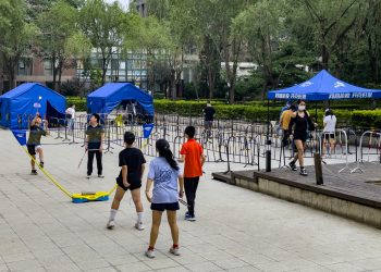 中国多地取消或延长常态化核酸检测