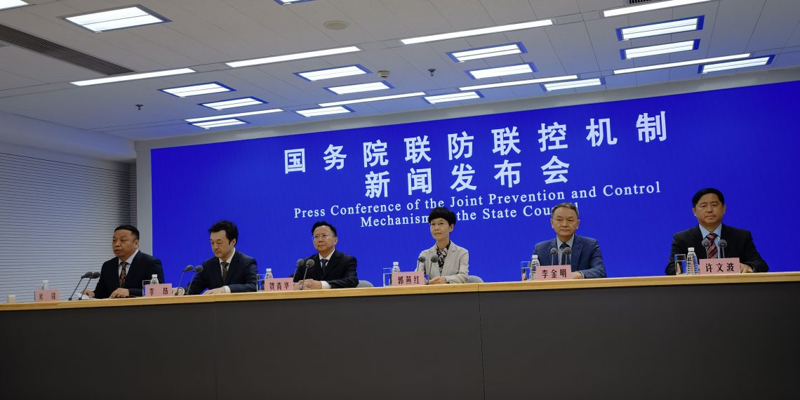 国务院联防联控机制：及时纠正采取非法强制性措施开展核酸检测