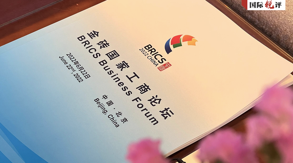 央视评论:解答“时代之问” 中国身体力行