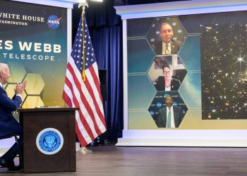 美国航天局公布首张迄今最遥远宇宙照片（+多图）