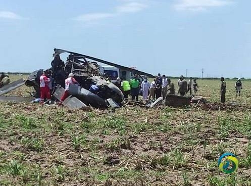 墨西哥一架黑鹰军用直升机坠毁14人死亡
