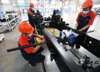 张燕生：中国经济呈恢复性表现 未来可三方面发力