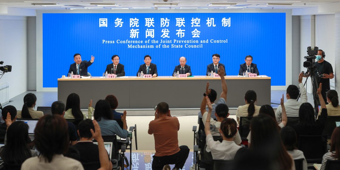 中国国务院联防联控机制:中国现职党和国家领导人都已完成国产新冠疫苗接种