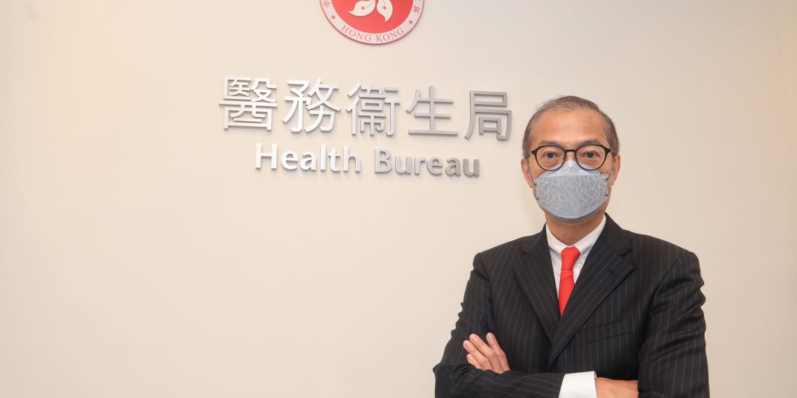 卢宠茂:香港不会躺平 “红黄码”可助精准抗疫