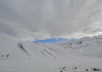 新西兰南岛狂野天气：雷击，强风和雨雪