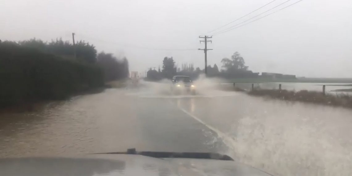 基督城防洪系统在暴风雨中几乎不堪重负