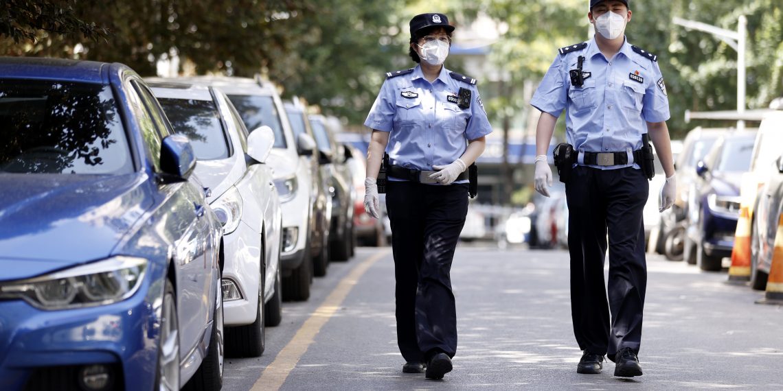 开学季中国警方加强对校园周边特殊人员摸排 防止发生个人极端暴力案事件