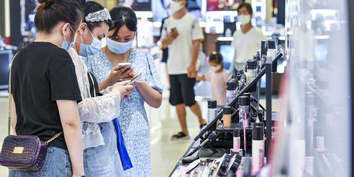 海南本轮疫情累计报告感染者破两万例 新增感染者数持续下降