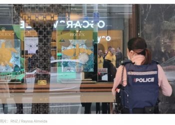 “明目张胆”！奥克兰珠宝店遭遇白天抢劫