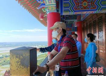 海外华文媒体走进宁夏吴忠：看黄河新颜 观黄河安澜