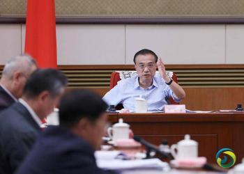 李克强主持召开国务院专题会议 强调多措并举稳增长稳就业稳物价