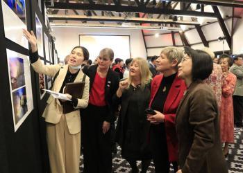 驻克赖斯特彻奇总领馆举办国庆73周年招待会（+图、视频）