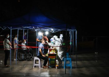 中国内地乘飞机高铁等需持48小时内核酸证明