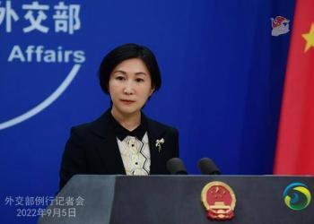 中国外交部新任发言人毛宁亮相蓝厅