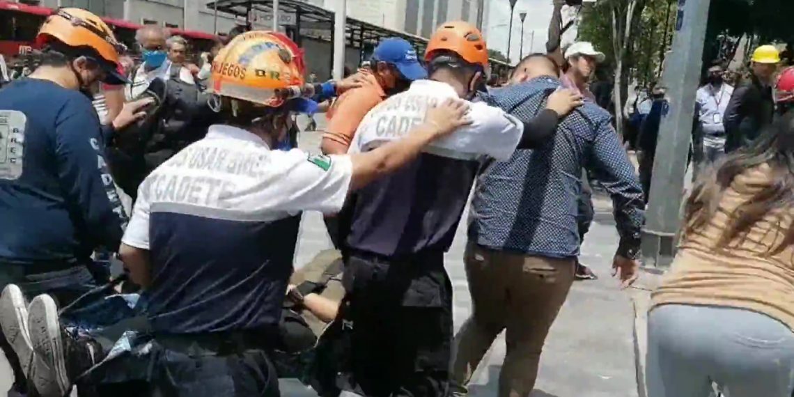 墨西哥西部发生7.7级地震已造成1人死亡(+视频)
