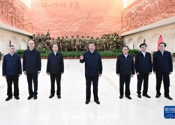 习近平携中共中央政治局6常委专程前往陕西延安