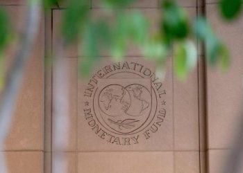 IMF下调明年全球经济增长预期至2.7%