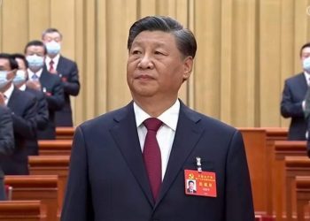 中共二十大16日上午在人民大会堂开幕 习近平正在作报告（视频及图集）