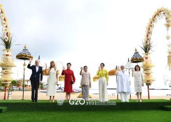[视频+图片]习近平夫人彭丽媛出席G20领导人峰会配偶活动