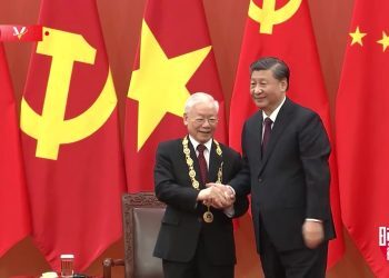 时政微纪录丨中越情谊深，同志加兄弟！