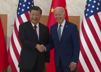 习近平：找到中美关系发展正确方向，推动中美关系重回健康稳定发展轨道