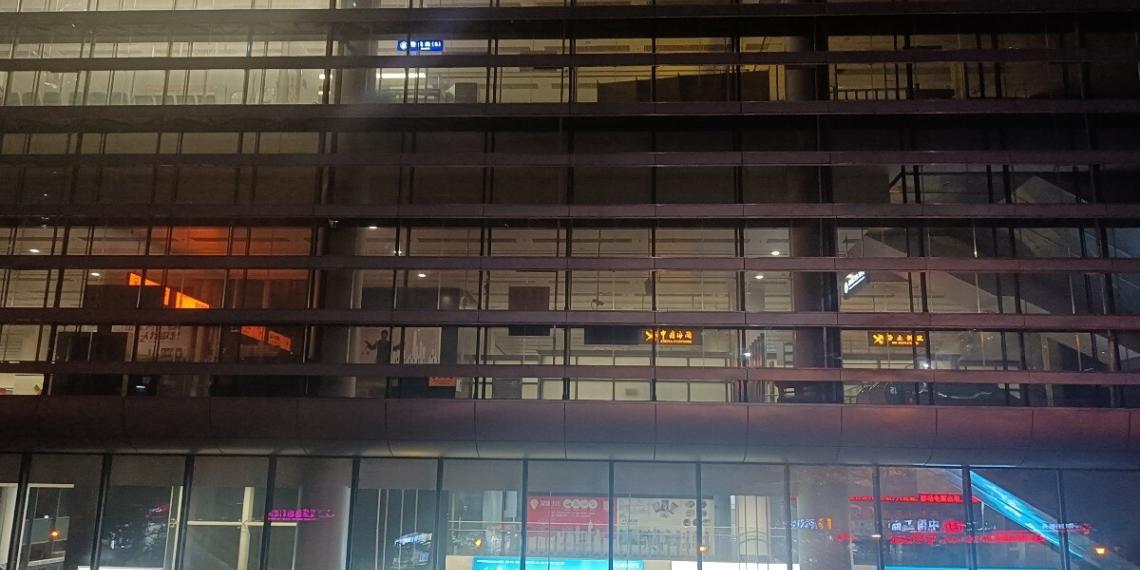 福田口岸亮灯 燃起港人深港通关希望