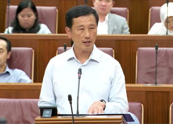 新加坡卫生部长：不必调整对华防疫措施
