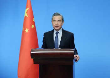 王毅接替杨洁篪任中央外办主任