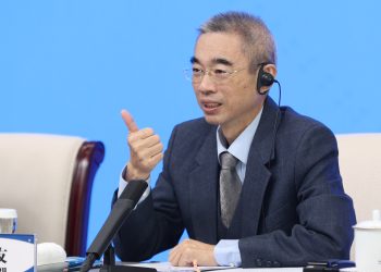 吴尊友：过去三年中国每一起疫情毒株数据都与国际社会分享