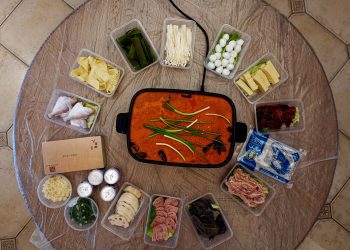 重庆火锅：涮得了山珍海味 烫得了边角碎料