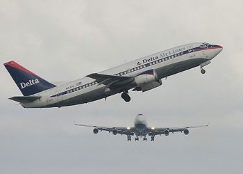 两架客机险相撞　美航空局正在查