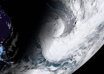 飓风加布里埃尔登陆新西兰，北岛北部地区发出红色和橙色降雨警告