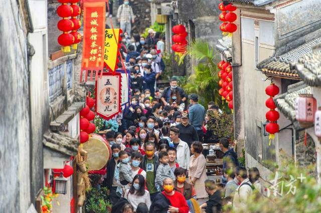 五彩新“粤”色(特写)