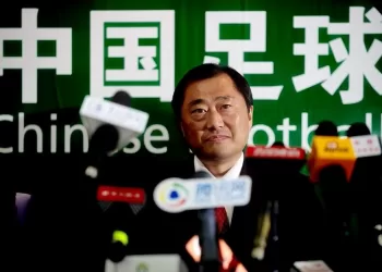 中国足坛反腐再掀风暴 中国田协主席于洪臣、中超公司原总经理董铮被查