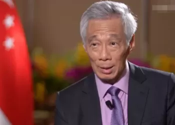 李显龙在央视的《高端访谈》