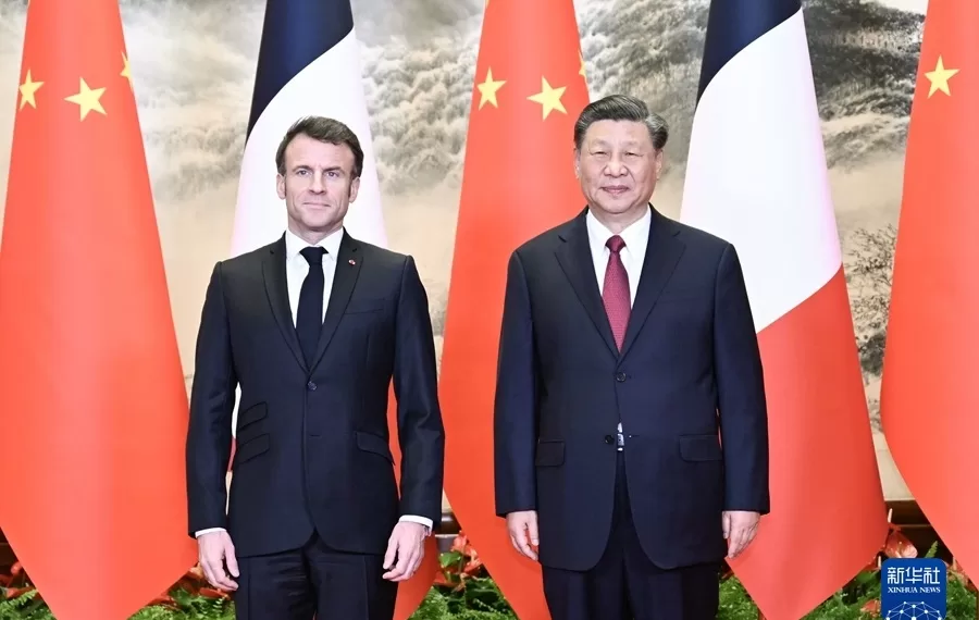 4月6日下午,中国国家主席习近平在北京人民大会堂同来华进行国事访问的法国总统马克龙举行会谈。