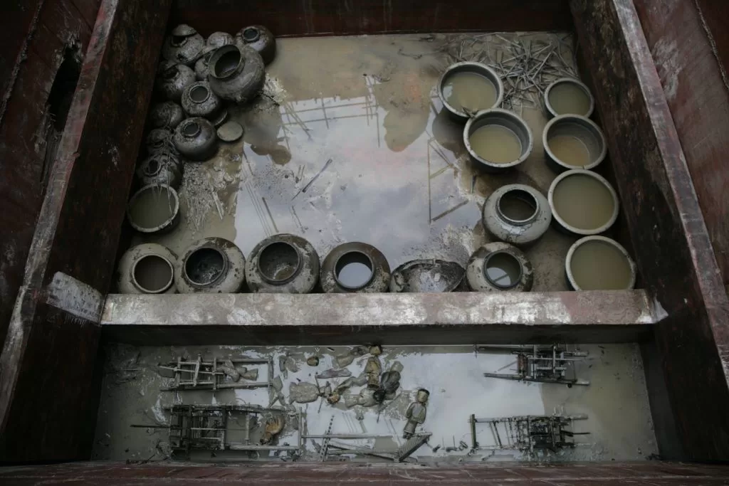 这是2012年在成都市金牛区天回镇发现的西汉时期墓葬（资料照片）。