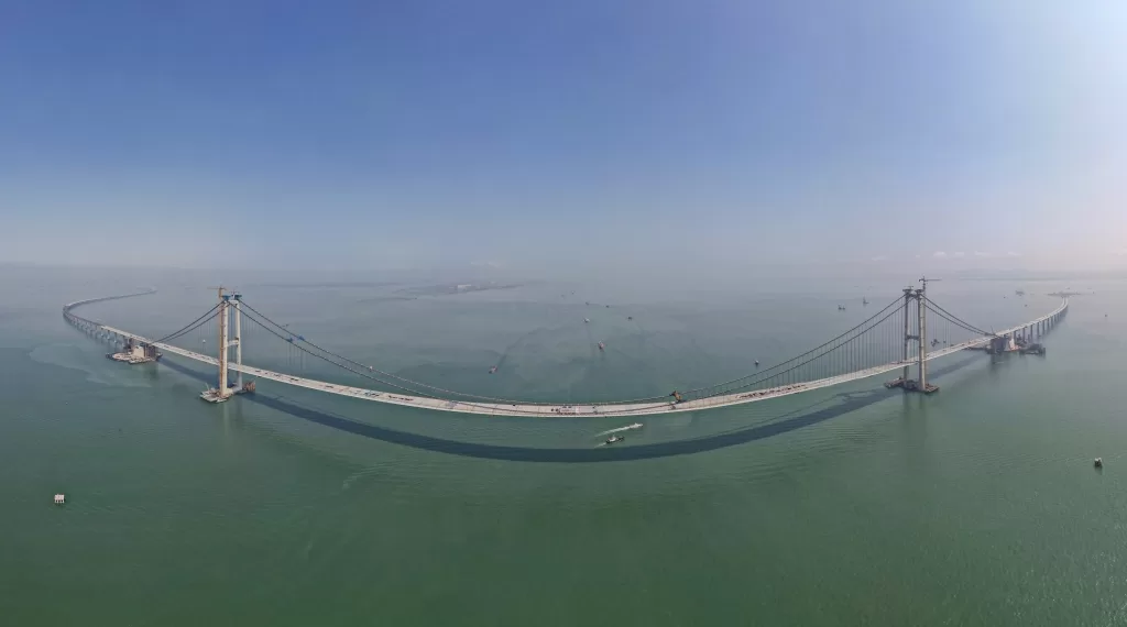 粤港澳大湾区超级工程深中通道伶仃洋大桥合龙
