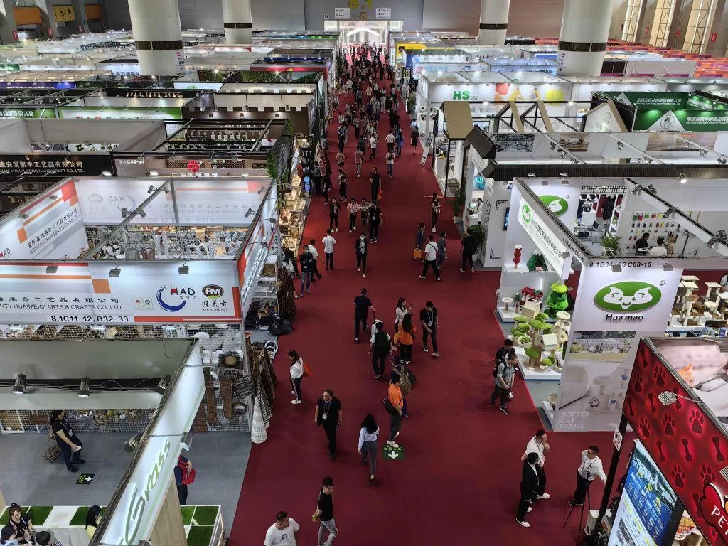 The first phase of the 133rd Canton Fair ended on April 19, with an exceeding 1.26 million visitors