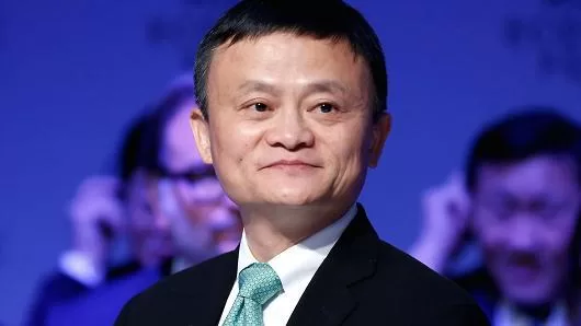 马云获聘香港大学名誉教授