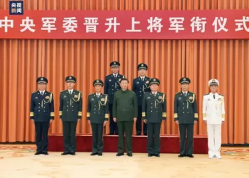 7月31日，中央军委晋升上将军衔仪式在北京八一大楼举行。中央军委主席习近平出席晋衔仪式。这是习近平等领导同志同晋升上将军衔的军官合影。