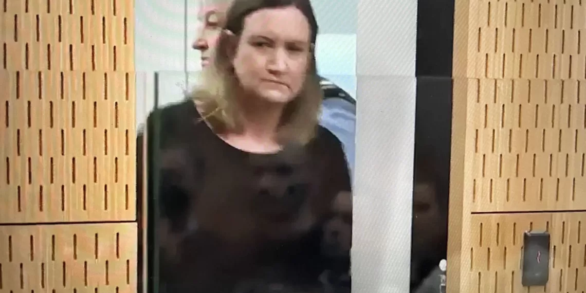 对劳伦·迪卡森 (Lauren Dickason) 的审判已于7月17日在基督城高等法院开始,她被指控于 2021 年在蒂马鲁谋杀了她的三个年幼的女儿。