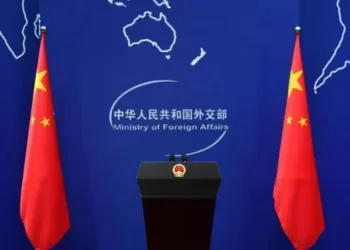 中国外交部发言人答记者问。例图。