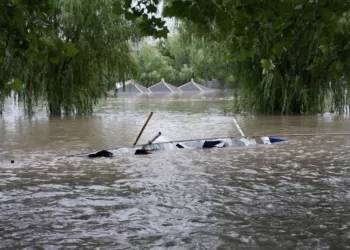 7月31日，北京房山区琉璃河镇琉璃河湿地公园部分区域被大石河水淹没。北京市气象台当日10时发布分区域暴雨红色预警信号。北京市水文总站发布洪水红色预警。