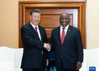 当地时间8月22日上午，正在南非进行国事访问的国家主席习近平在比勒陀利亚总统府同南非总统拉马福萨会谈。